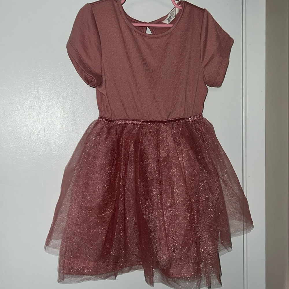 Girl’s H&M dress size 5T/6. Like new!